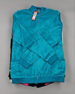 Купить Спортивные костюмы  AD83#4 шт, ЛОТ №8637 оптом в Вологде и Вологодской области