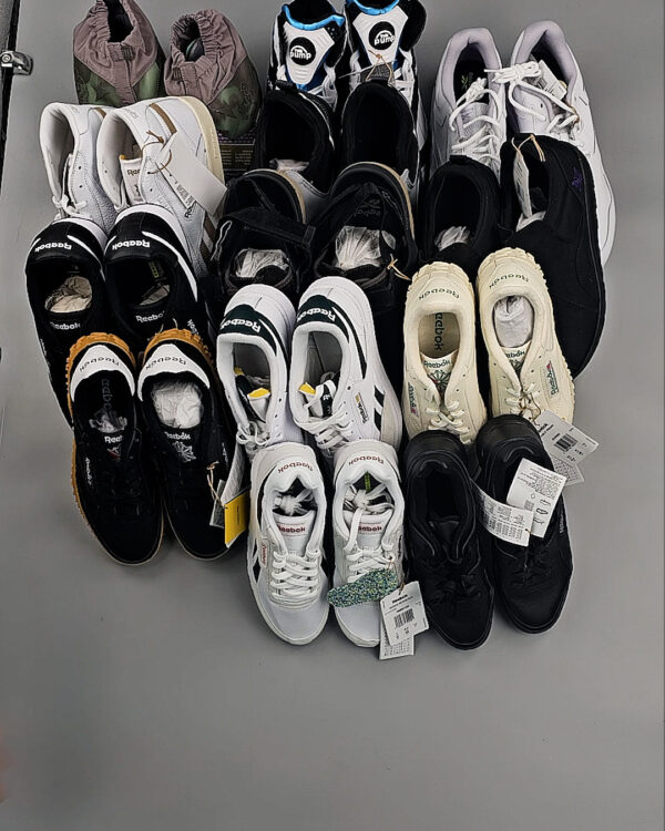 Фотография  451 - Кроссовки Reebok#23 шт, ЛОТ №8895 оптом в Вологде и Вологодской области