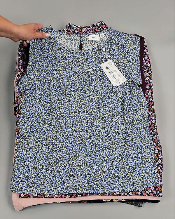 Фотография  715 - Блузки+Джемпера Bestseller Summer 045 B#8,5 кг, ЛОТ №9040 оптом в Вологде и Вологодской области