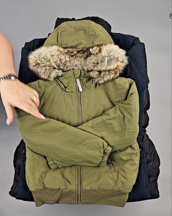 Фотография  984 - Верхняя одежда СТОК дети 065#10 кг, ЛОТ СТ-9343 оптом в Вологде и Вологодской области