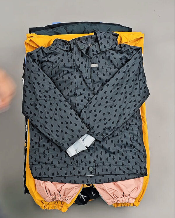 Фотография  675 - Верхняя одежда TCM kids зима 104#5 кг, ЛОТ СТ-9334 оптом в Вологде и Вологодской области