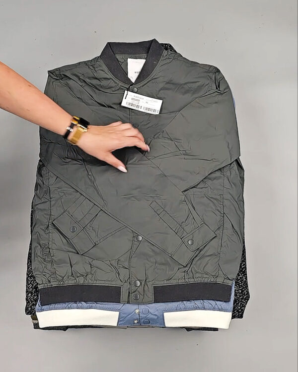 Фотография  317 - Верхняя одежда Корея 085#15 кг, ЛОТ № СТ-9248 оптом в Вологде и Вологодской области