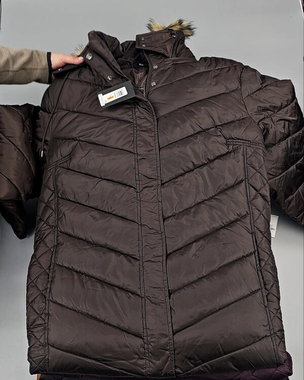 Фотография  954 - Верхняя одежда женская CAN 104#15 кг оптом в Вологде и Вологодской области