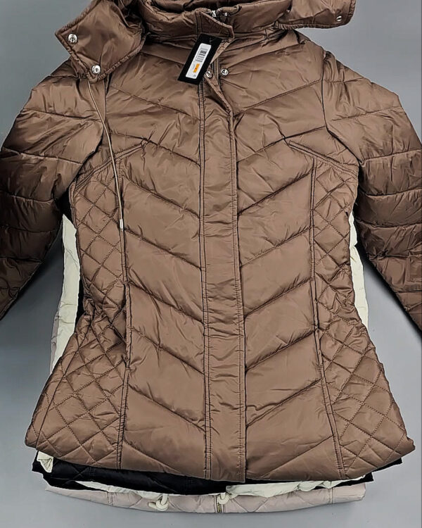 Фотография  316 - Верхняя одежда женская CAN 104#15 кг, ЛОТ СТ-9350 оптом в Вологде и Вологодской области