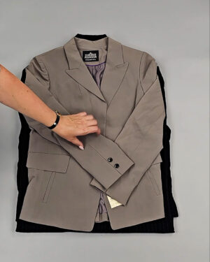 Фотография  860 - Жакеты Корея 085#10 кг, ЛОТ № СТ-9240 оптом в Вологде и Вологодской области