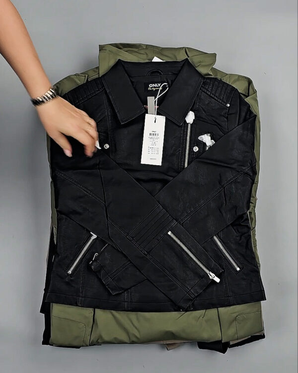 Фотография  764 - Ветровки Bestseller 045#10 кг, ЛОТ СТ-9407 оптом в Вологде и Вологодской области