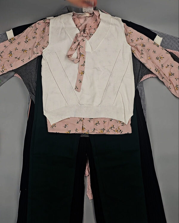 Фотография  520 - Комплекты жен Корея 085#5 кг, ЛОТ СТ-9574 оптом в Вологде и Вологодской области