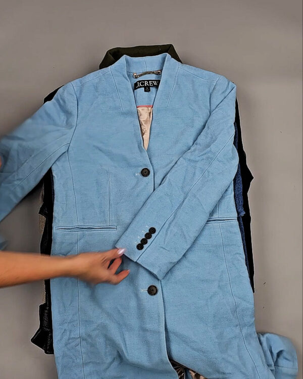 Фотография  826 - Ветровки женские CAN 104#11,5 кг, ЛОТ СТ-9402 оптом в Вологде и Вологодской области