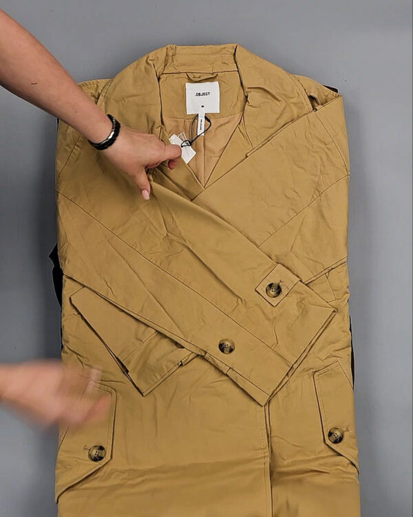 Фотография  520 - Ветровки Bestseller+DK 035#10 кг, ЛОТ СТ-9398 оптом в Вологде и Вологодской области