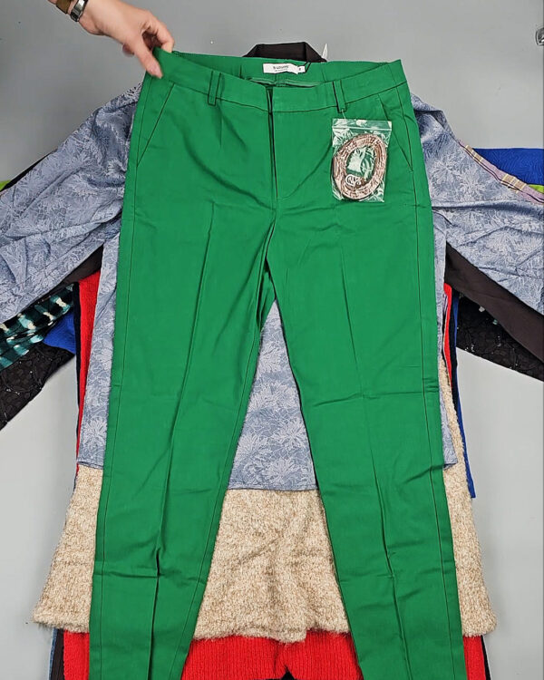 Фотография  657 - B.YOUNG Winter mix 104#15 кг, ЛОТ СТ-9595 оптом в Вологде и Вологодской области