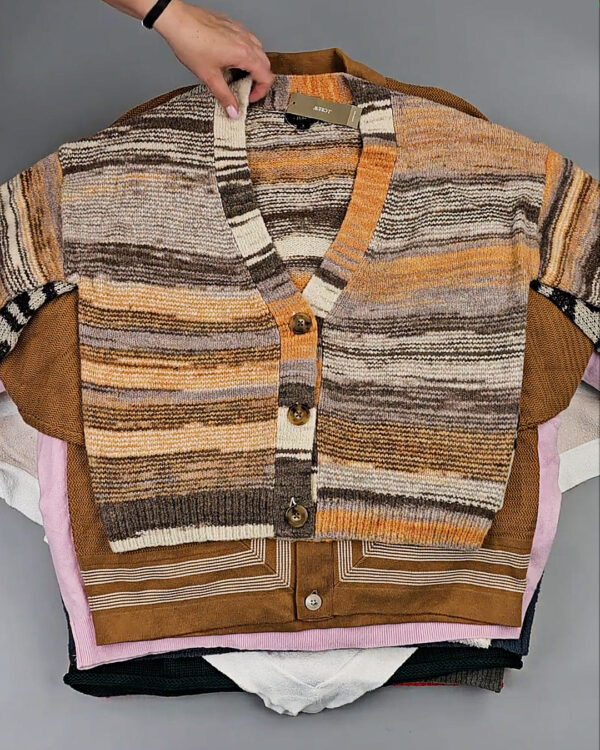 Фотография  754 - Джемпера СТОК CAN#10 кг, ЛОТ СТ-9915 оптом в Вологде и Вологодской области