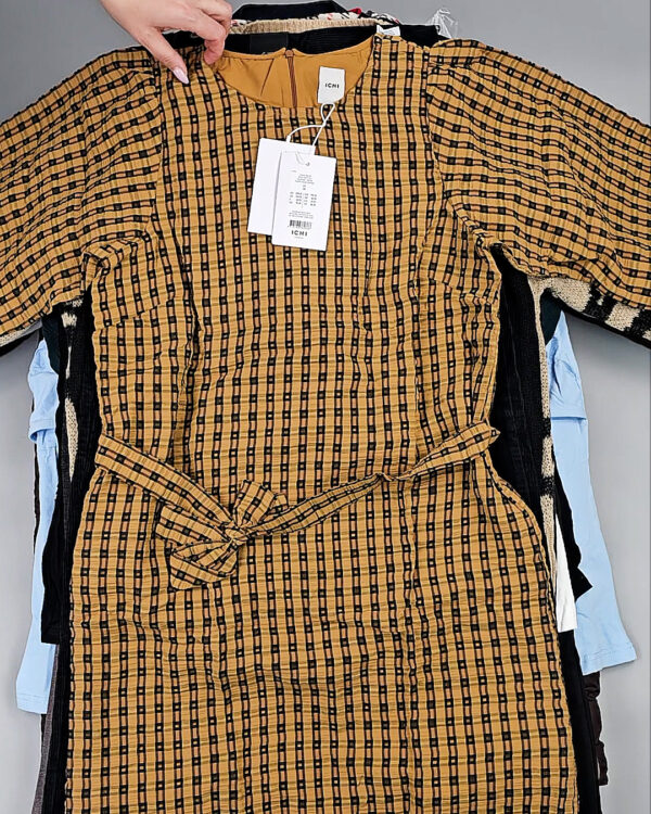 Фотография  743 - DK, Bestseller + Winter mix#15 кг, ЛОТ СТ-9957 оптом в Вологде и Вологодской области