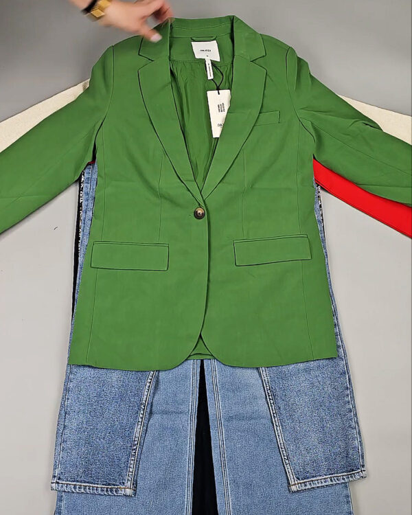 Фотография  610 - DK+Bestseller 085#16 кг, ЛОТ СТ-9952 оптом в Вологде и Вологодской области