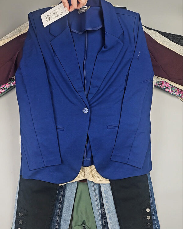 Фотография  239 - DK+Bestseller Winter mix 064#9,2 кг, ЛОТ СТ-10090 оптом в Вологде и Вологодской области