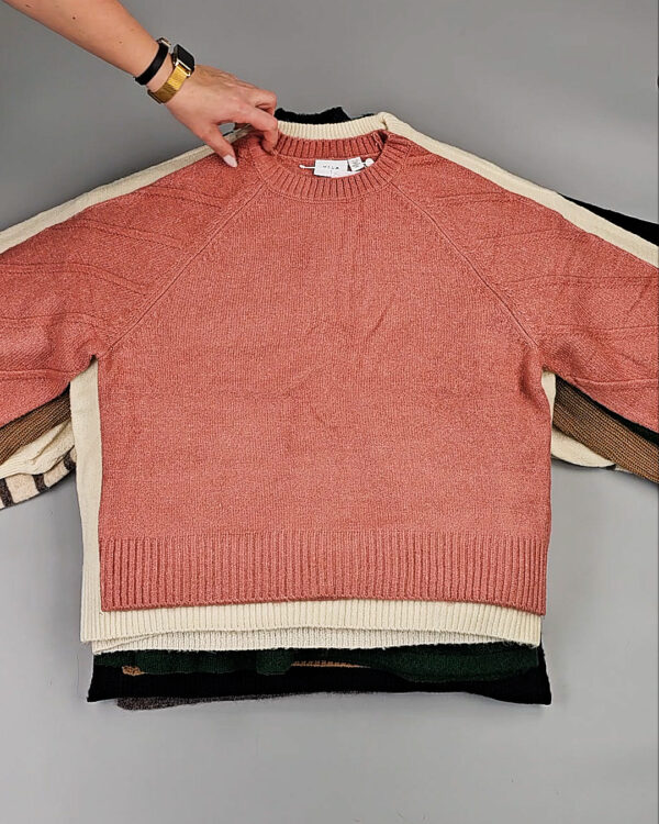 Фотография  706 - Джемпера VILA W 104#7 кг, ЛОТ СТ-10029 оптом в Вологде и Вологодской области