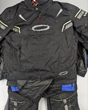 Фотография  837 - МОТО одежда mix БМ#20 кг, ЛОТ СХ-0278 оптом в Вологде и Вологодской области