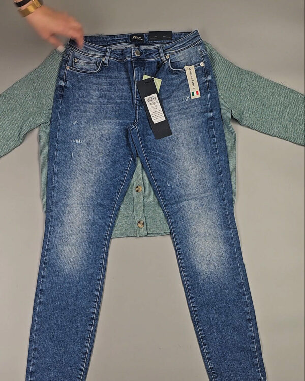 Фотография  466 - DK+Bestseller Winter mix 064#9,2 кг, ЛОТ СТ-10090 оптом в Вологде и Вологодской области